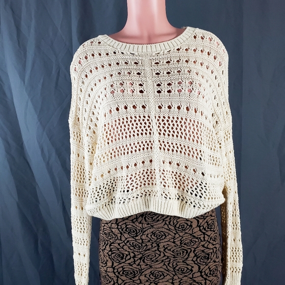 Xhilaration Cream White Mesh Knit Sweater Large - Picture 8 of 9